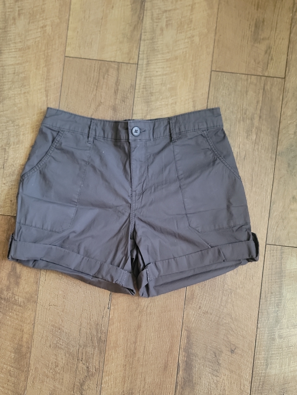 Women's Fold-Cuff Utility Bermuda Shorts - Gray Brown